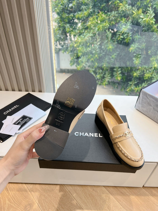 CC Moccasins Beige Chain Lambskin