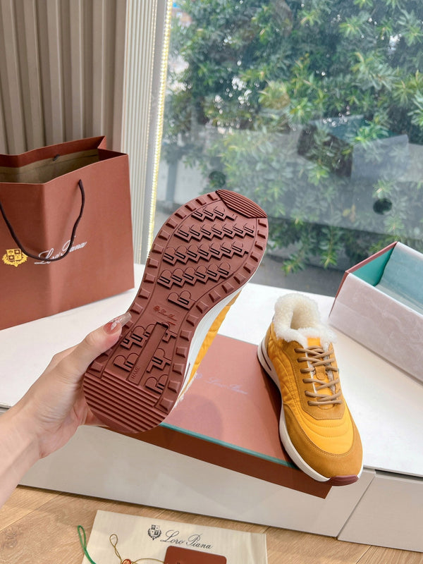 LP Weekend Walk Sneaker Yellow & Brown Fur Suede 549510
