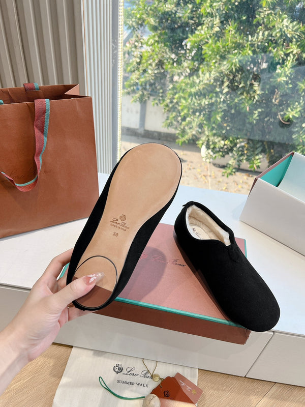 LP Cocooning Floaty Flat Black Wool Fleece Lining And Suede 992981