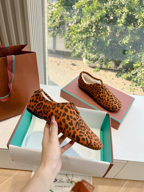 LP Cocooning Floaty Flat Orange Black Leopard Print Wool Fleece Lining And Suede 992982