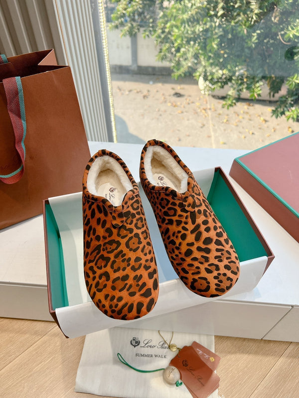 LP Cocooning Floaty Flat Orange Black Leopard Print Wool Fleece Lining And Suede 992982