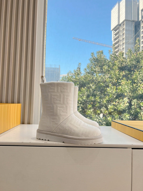 Fendi Apres Chic with FF chamois Boots White Cowhide 475229