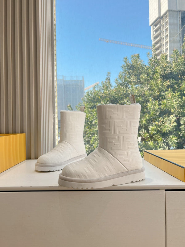 Fendi Apres Chic with FF chamois Boots White Cowhide 475229