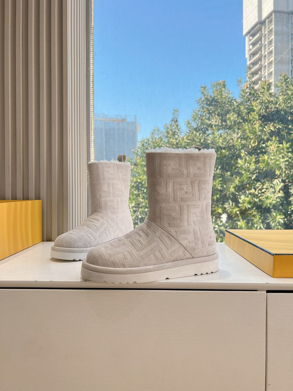 Fendi Apres Chic with FF chamois Boots Light Taupe Suede 475233