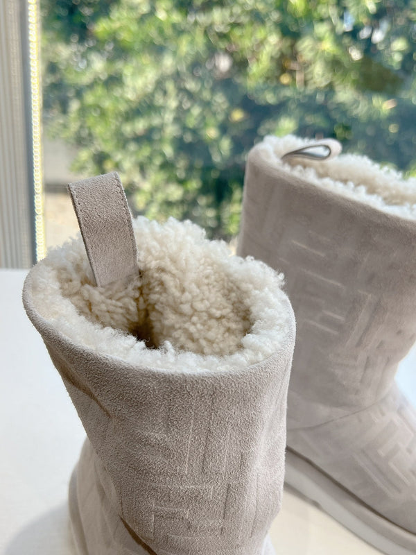 Fendi Apres Chic with FF chamois Boots Light Taupe Suede 475233