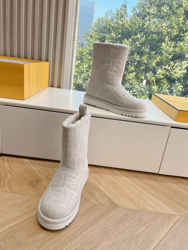 Fendi Apres Chic with FF chamois Boots Light Taupe Suede 475233