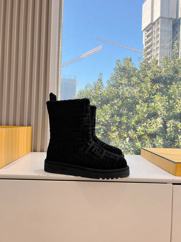 Fendi Apres Chic with FF chamois Boots Black Suede 475232