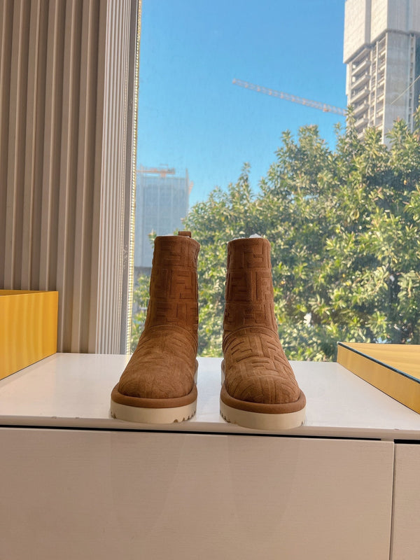 Fendi Apres Chic with FF chamois Boots Brown Suede 475234