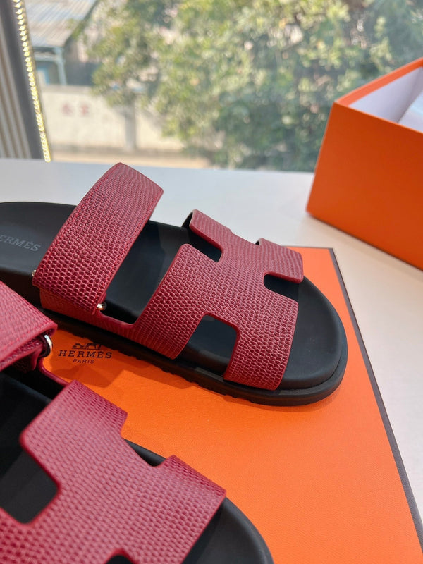 HM Chypre Sandal Blood Red Grained Calfskin 2027966