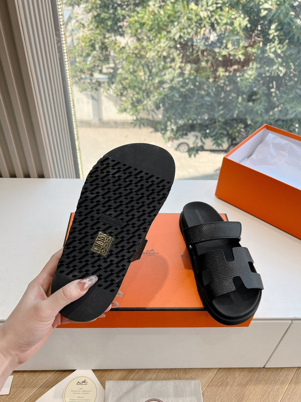 HM Chypre Sandal Black Grained Calfskin 202797