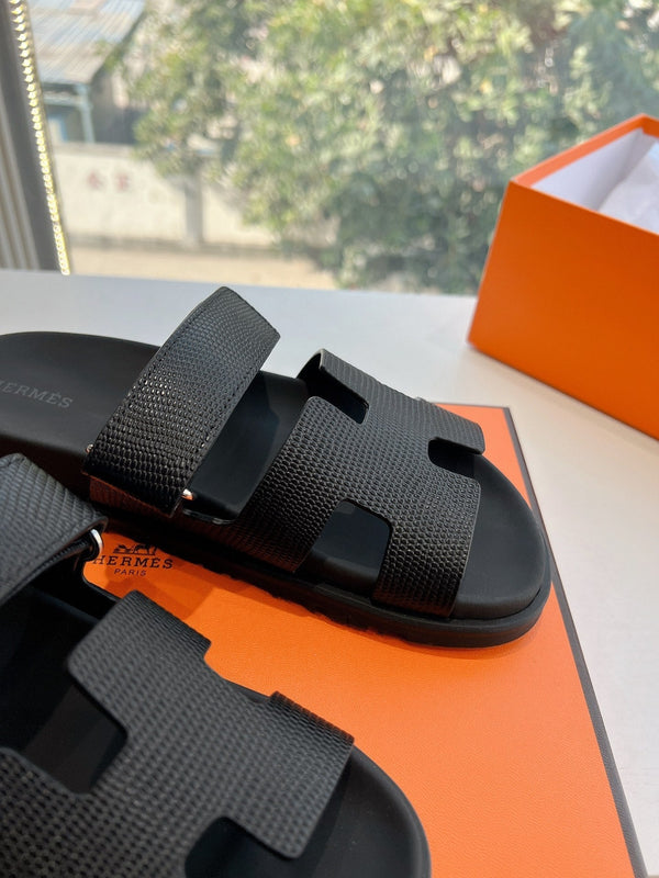 HM Chypre Sandal Black Grained Calfskin 202797