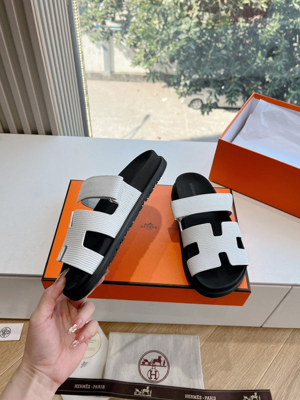 HM Chypre Sandal White Grained Calfskin 202798