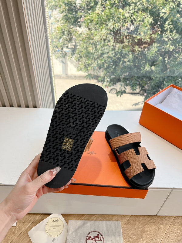 HM Chypre Sandal Brownie Brown Grained Calfskin 202799