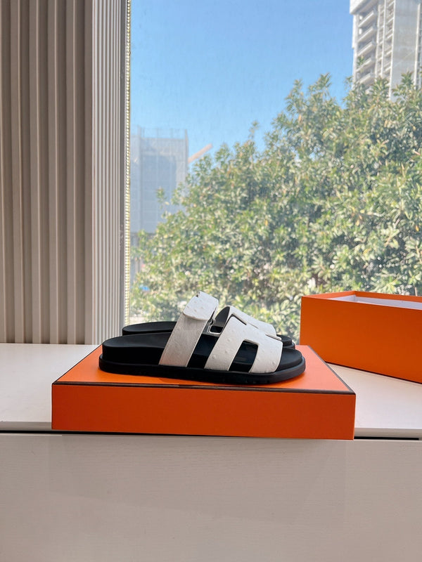 HM Chypre Sandal White Ostrich Leather 202801