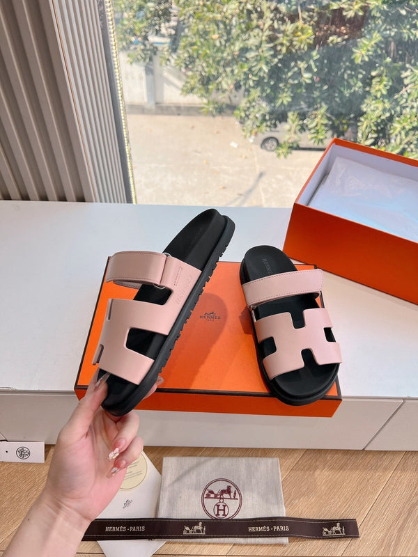 SANDALO CIPRIA IN VITELLO ROSA CHIARO