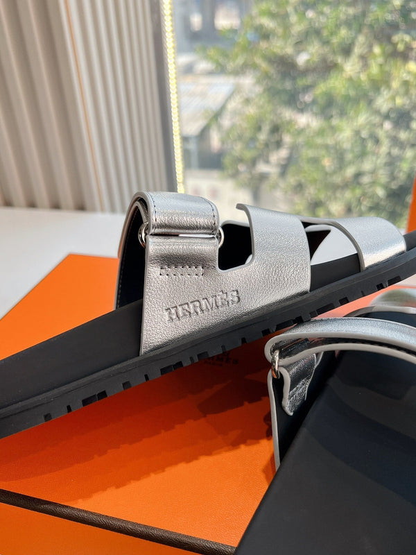 HM Chypre Sandal Silver Calfskin 202812