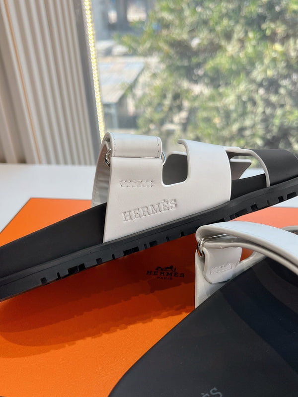 HM Chypre Sandal White mix Black Calfskin 202816