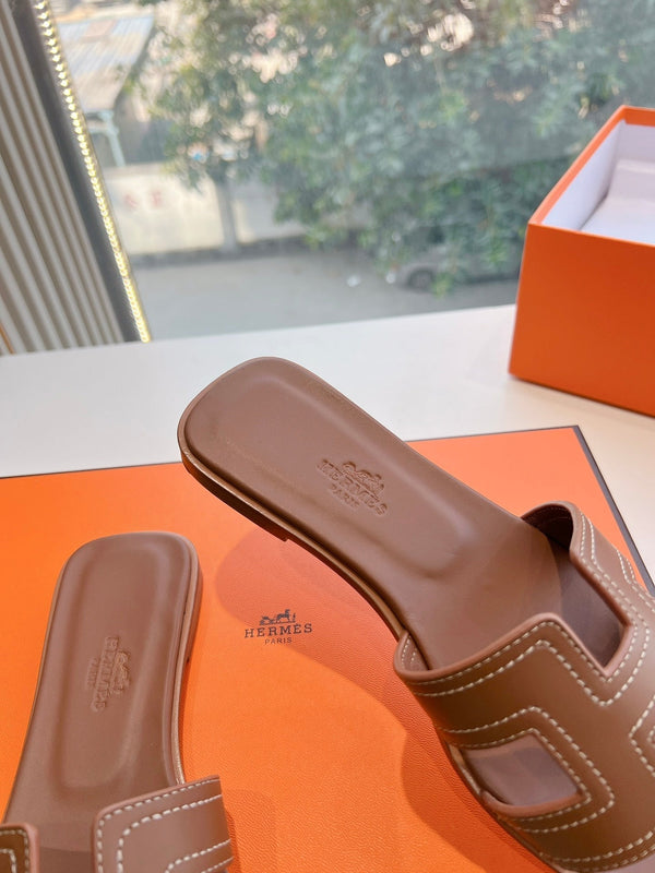 HM 25 Oran Sandal Brown Calfskin White Thread Embroidery