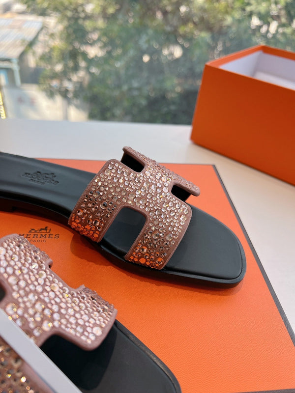 HM 25 Oran Sandal Black Nude Calfskin Rhinestone