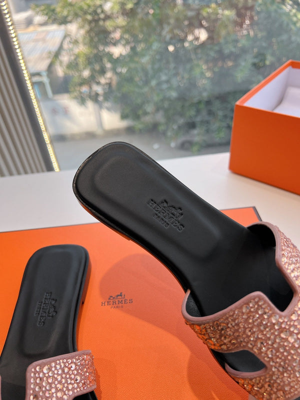 HM 25 Oran Sandal Black Nude Calfskin Rhinestone