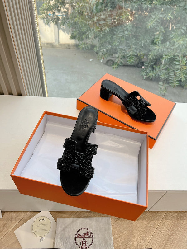 HM 25C Oasis Sandal Black Leather With Rhinestone 202835