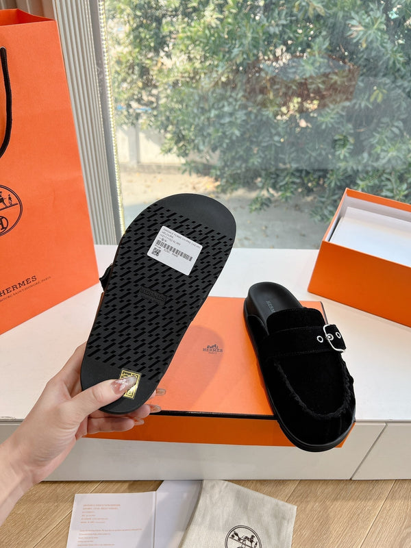 HM 25 Key Mule Black Suede