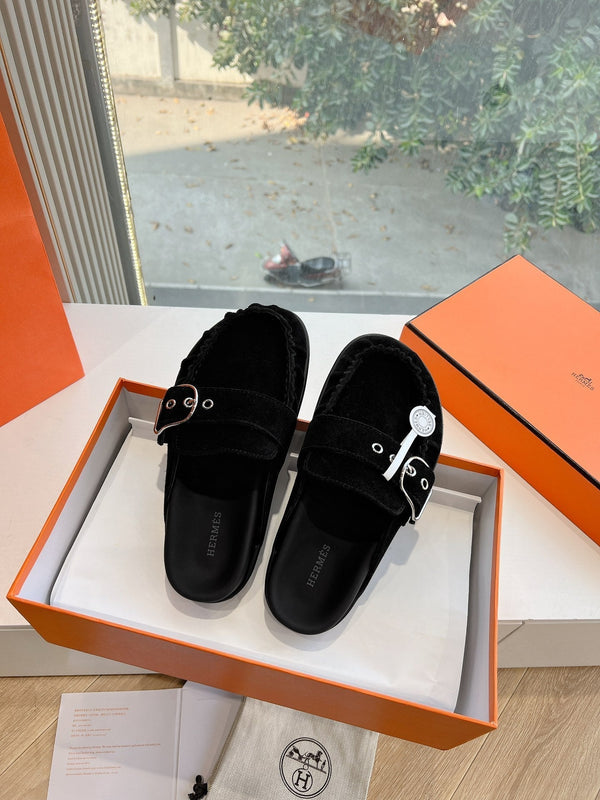 HM 25 Key Mule Black Suede