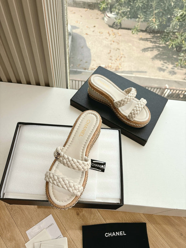 CC Sandals Cream original braided 6cm lambskin 202893