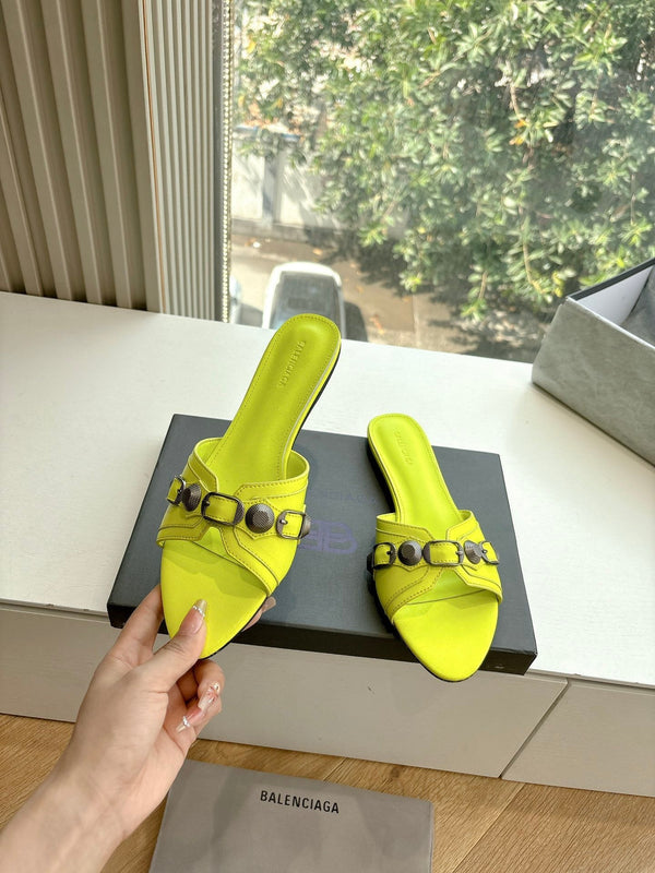 CAGOLE FLAT MULES IN LIME YELLOW CALFSKIN