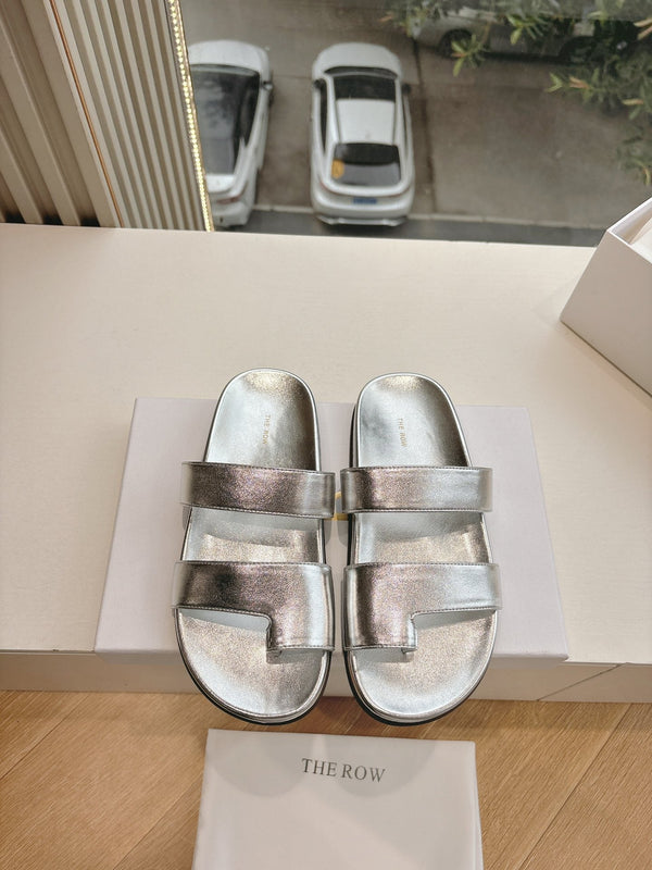 Hugh Sandal in Silver Metallic Cowhide 286183