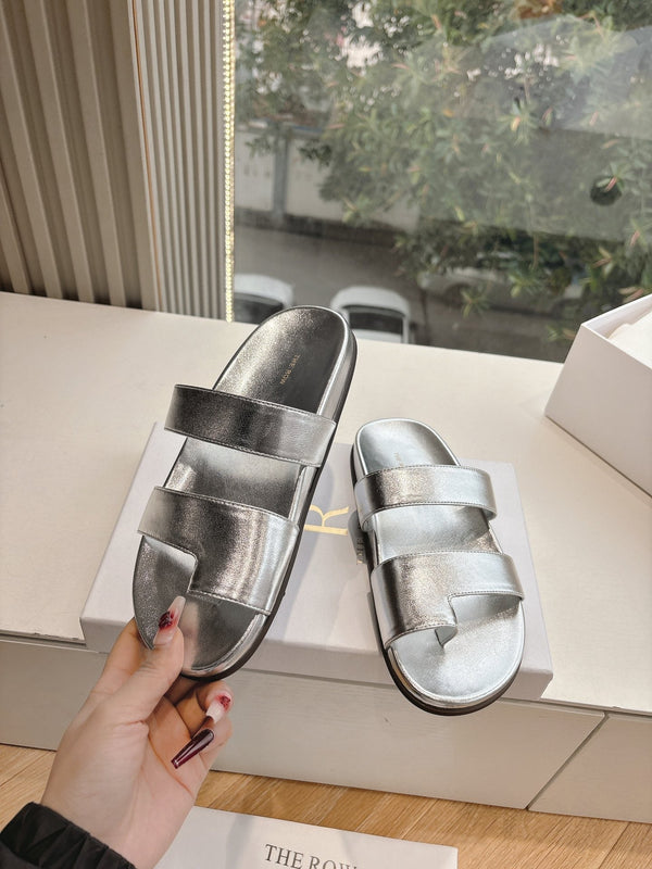 Hugh Sandal in Silver Metallic Cowhide 286183