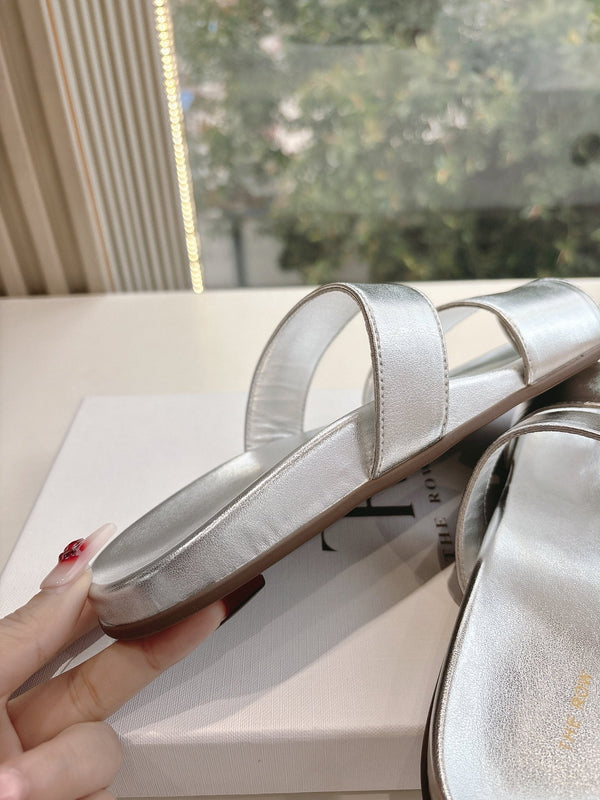 Hugh Sandal in Silver Metallic Cowhide 286183