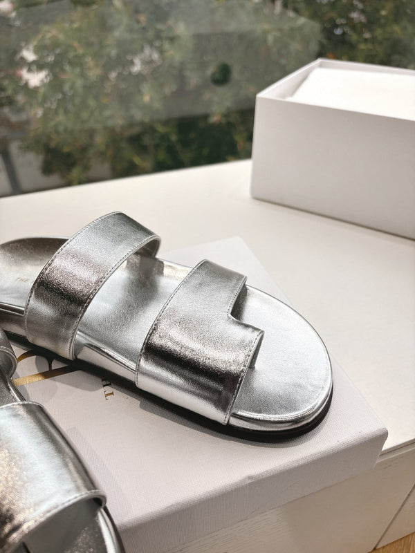 Hugh Sandal in Silver Metallic Cowhide 286183