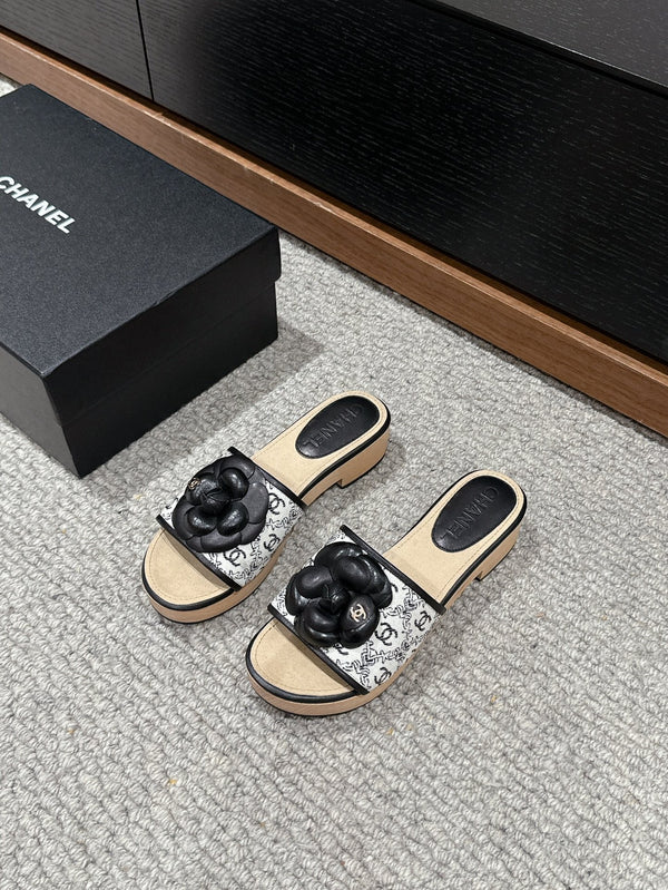 cc sandalo fiore tela bianca pelle di vitello nera