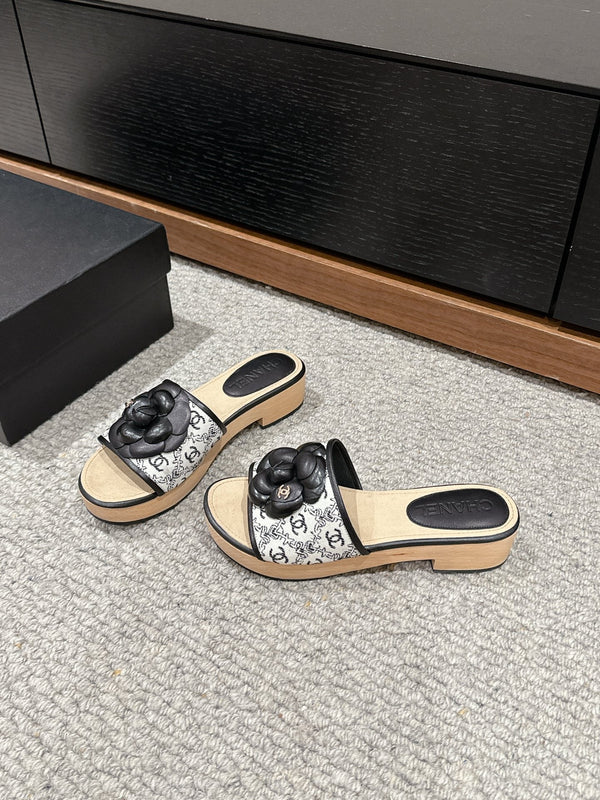 cc sandalo fiore tela bianca pelle di vitello nera