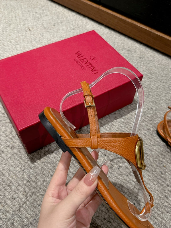 SANDALO INFRADITO IN PELLE DI VITELLO ARANCIONE ZENZERO CON LOGO ORO