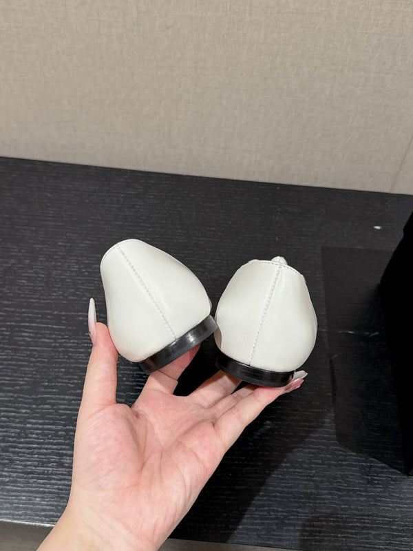 ballerina fiore vitello bianco vitello verniciato nero