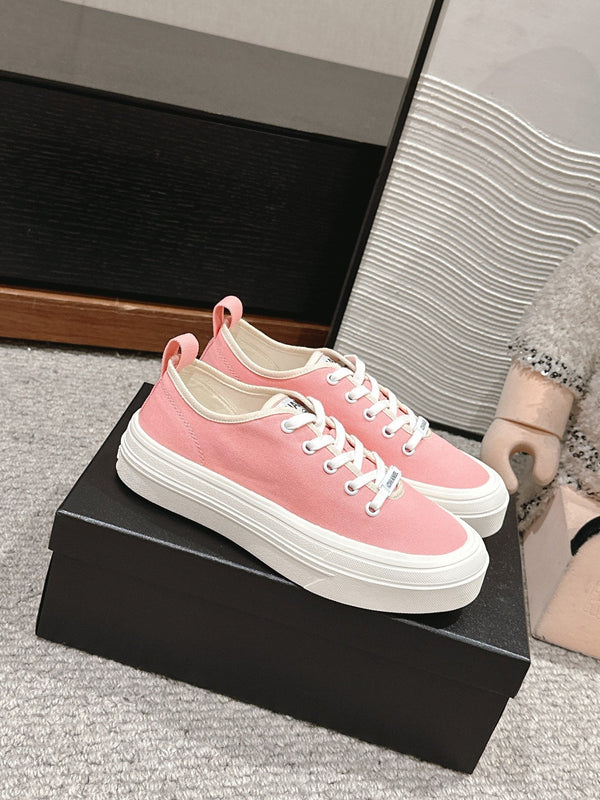 LACE-UP SNEAKERS IN PASTEL PINK CANVAS