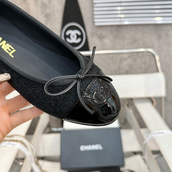 ballerina in tweed nero in pelle di vitello verniciata