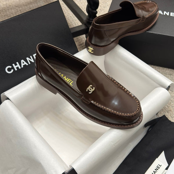 CC 25C Moccasins Chocolate Patent Leather