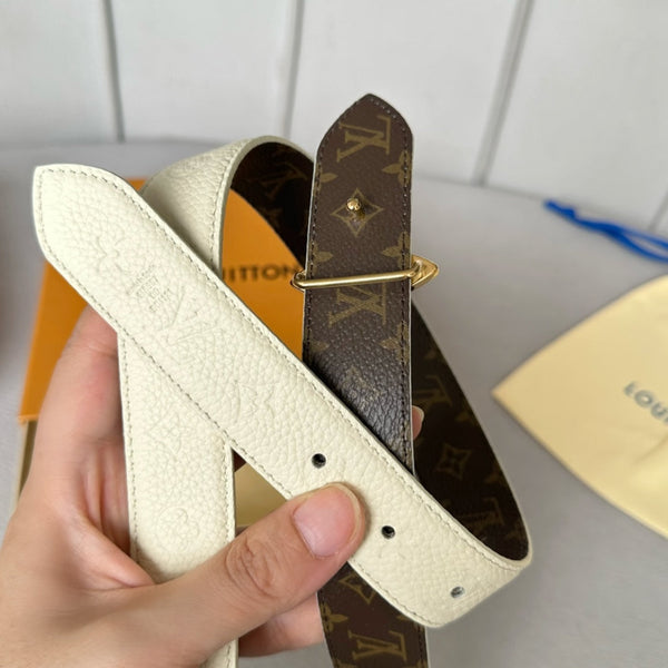 LV MINI FLOWERGRAM 30MM REVERSIBLE BELT IN WHITE EMBOSSED CALFSKIN GOLD HARDWARE