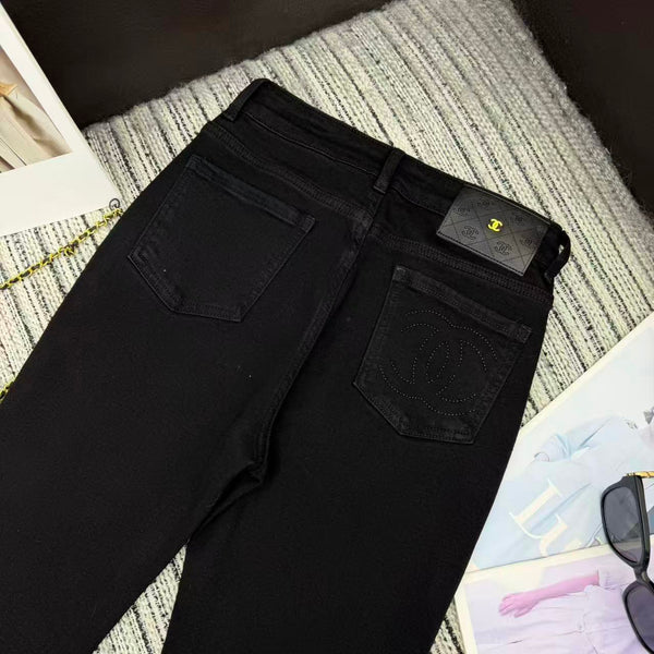 Chanel 2025 Jean Flare en Strass Coton Noir 319004