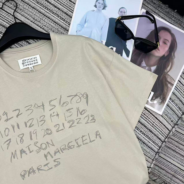 MM6 Crew Neck Short-Sleeved T-Shirt Beige Cotton 387959