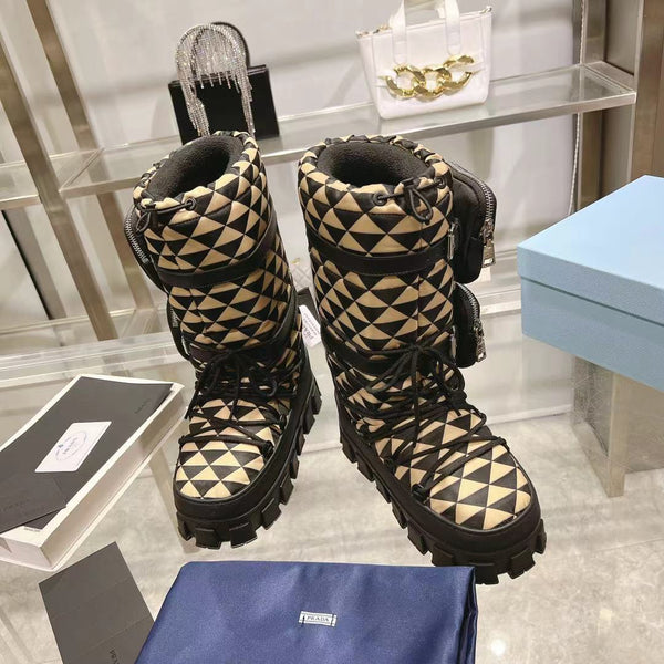 SCARPONI DA SCI IN RE-NYLON NERO E BEIGE CON BORSA ATTACCATA