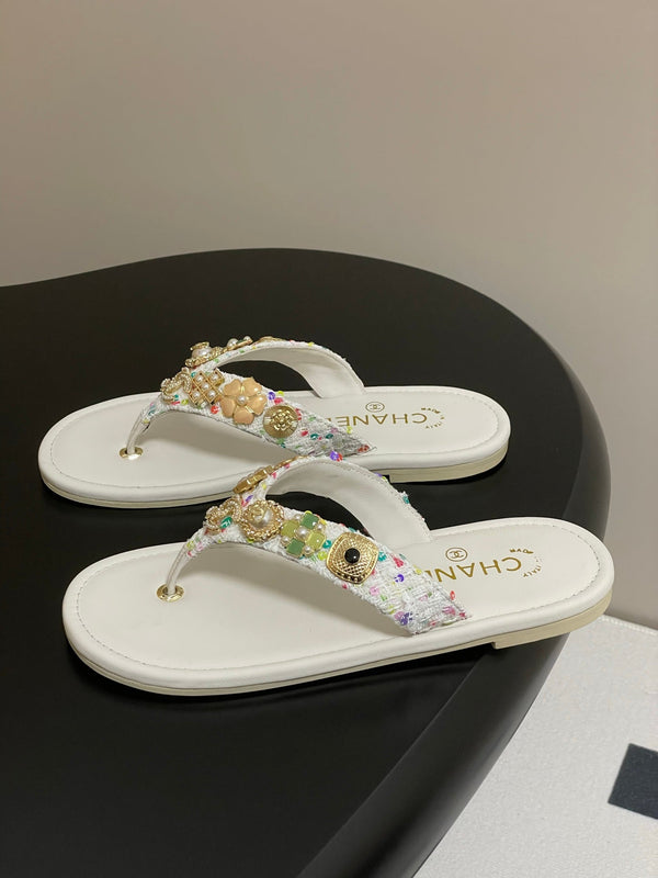 CC Spring-Summer 25P Thongs White Tweed anb Metal 247690