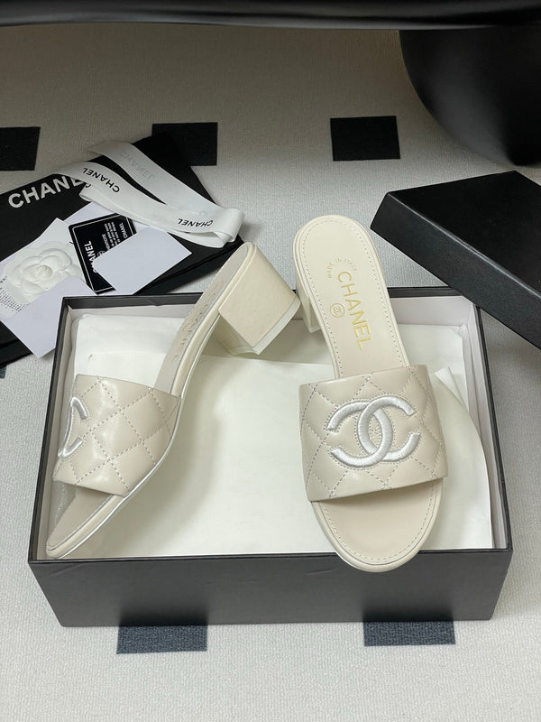 25S Embroidery Double C Mule 50mm White Lambskin 247578