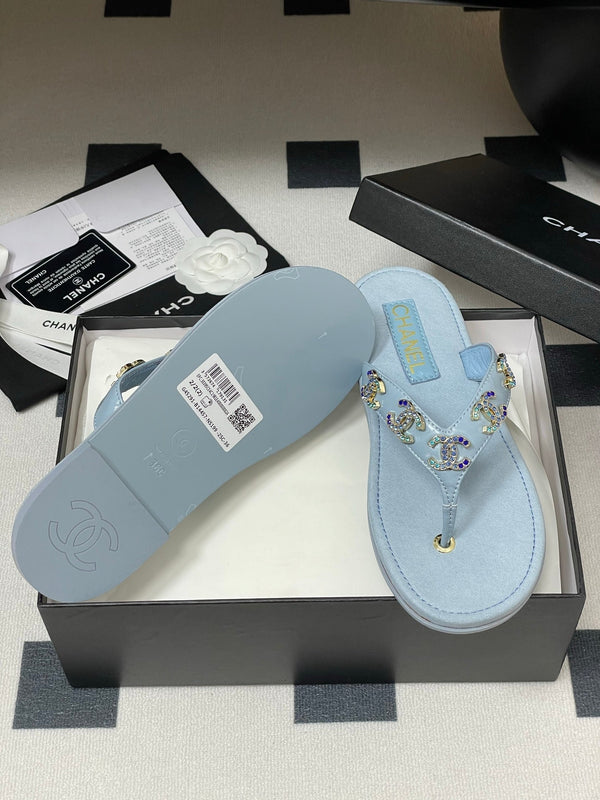 CC 25P Double C 5 Motifs Thongs Sandal Baby Blue Sheepskin 247696