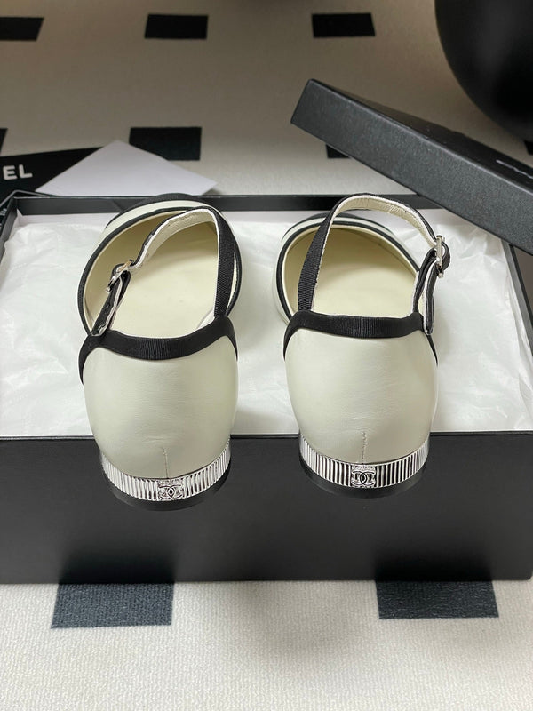 CC 25P Small Hollow Mary Jane White Sheepskin Black Grosgrain 247726