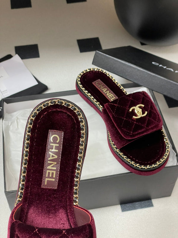 CC 25S Chain Ring Edge Buckle Bag Mule Sandal Wine Velvet 247584