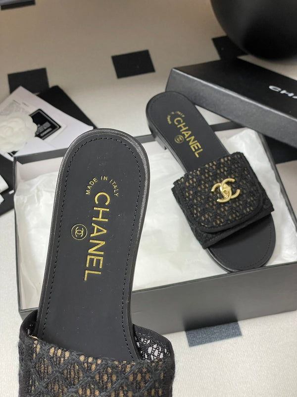 CC 25S Borsa con fibbia Mule in pizzo nero e pelle di pecora 247589